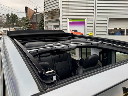 Used 2024 Jeep Wrangler High Altitude image 10