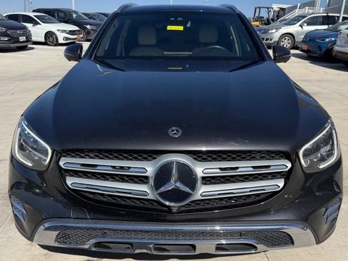 Used 2021 Mercedes-Benz GLC 300 4MATIC image 4