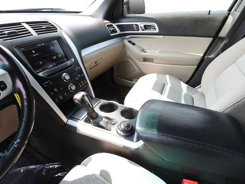 Used 2013 Ford Explorer XLT AWD/4WD image 19