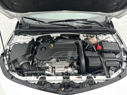 Used 2023 Chevrolet Malibu RS FWD image 34