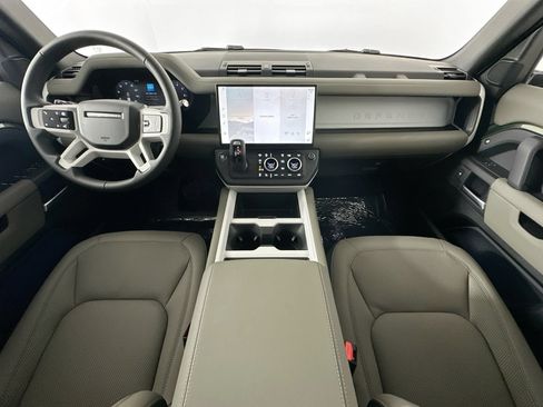 Used 2026 Land Rover Defender 110 X-Dynamic SE AWD/4WD image 21