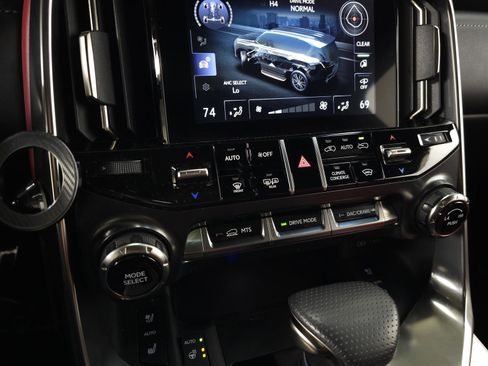 Used 2023 Lexus LX 600 F Sport image 33