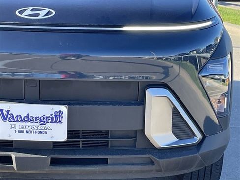 Used 2025 Hyundai Kona SEL image 8