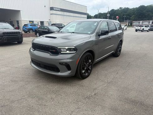 Used 2021 Dodge Durango R/T w/ Technology Group AWD/4WD image 2