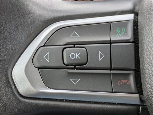 Used 2022 Jeep Compass Limited image 27