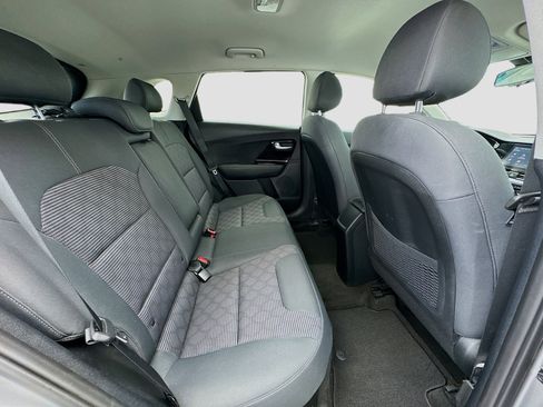 Used 2022 Kia Niro LXS image 17