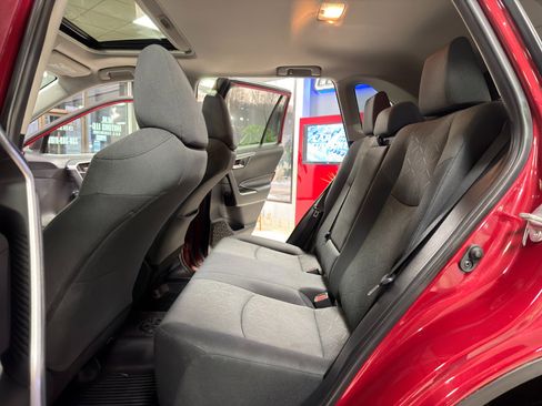 Used 2019 Toyota RAV4 XLE w/ All Weather Liner Package image 21