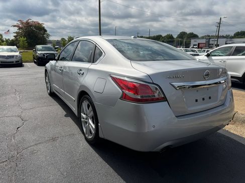 Used 2015 Nissan Altima 3.5 SL FWD image 5
