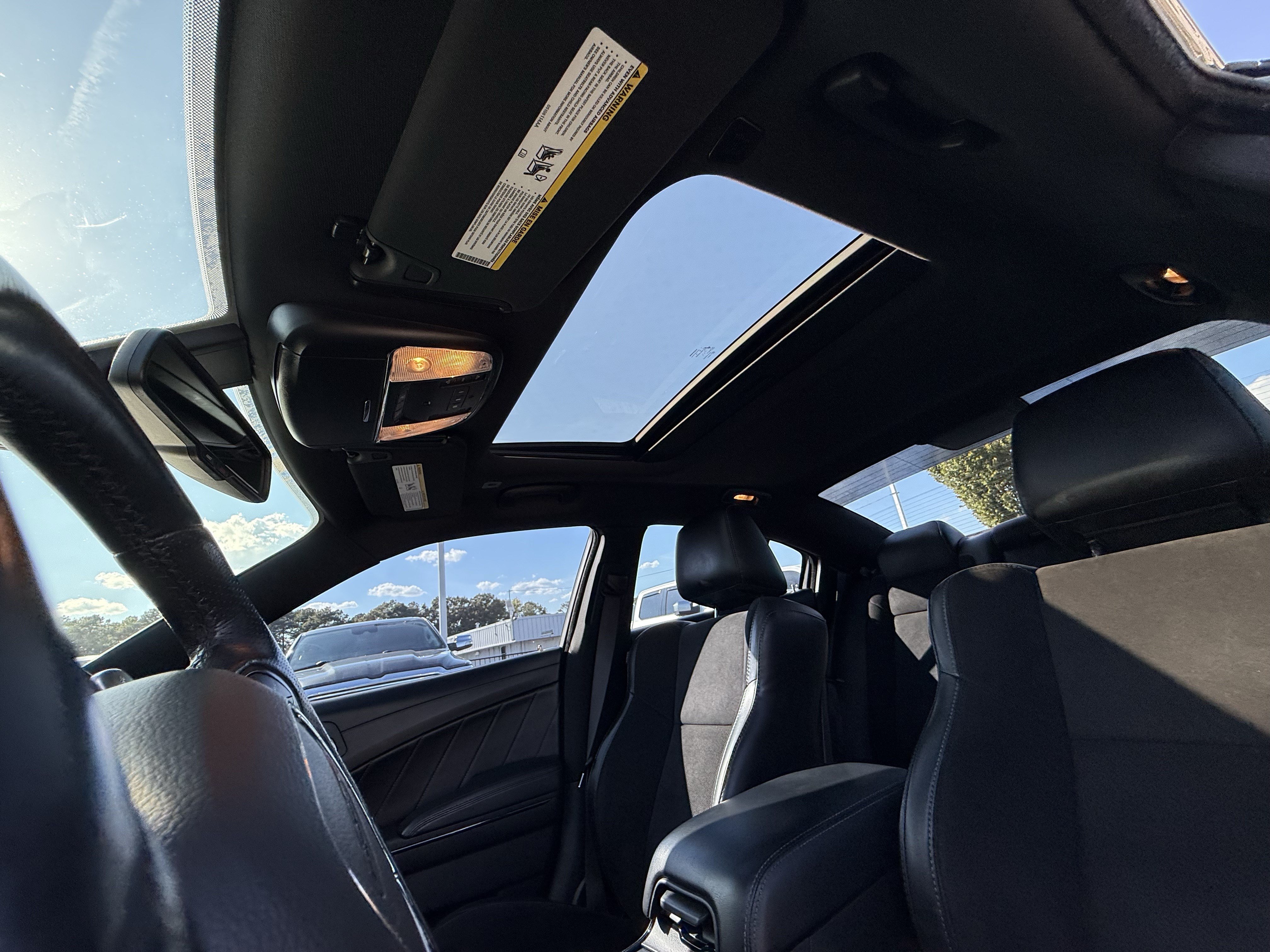 Used 2022 Dodge Charger R/T w/ Plus Group RWD image 29