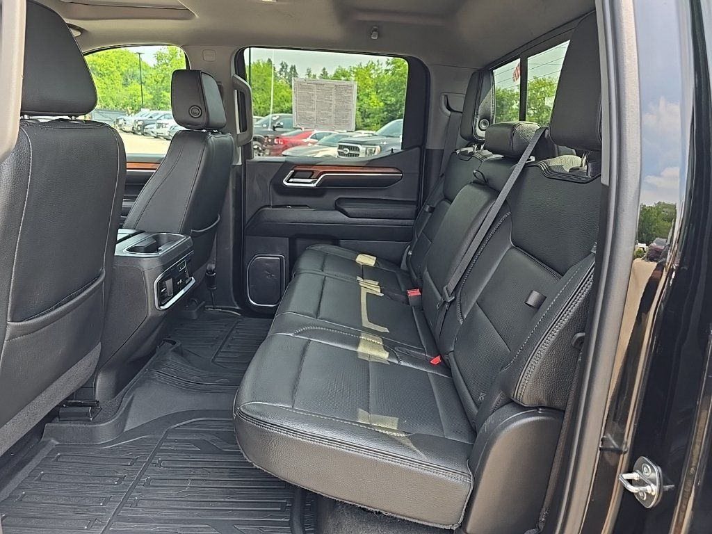 Used 2023 GMC Sierra 1500 Denali w/ Denali Reserve Package AWD/4WD image 7