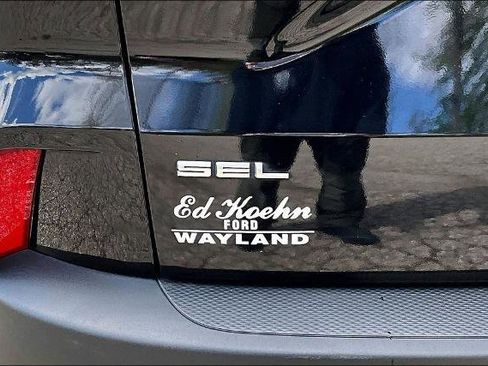 Certified 2022 Ford Escape SEL AWD/4WD image 8