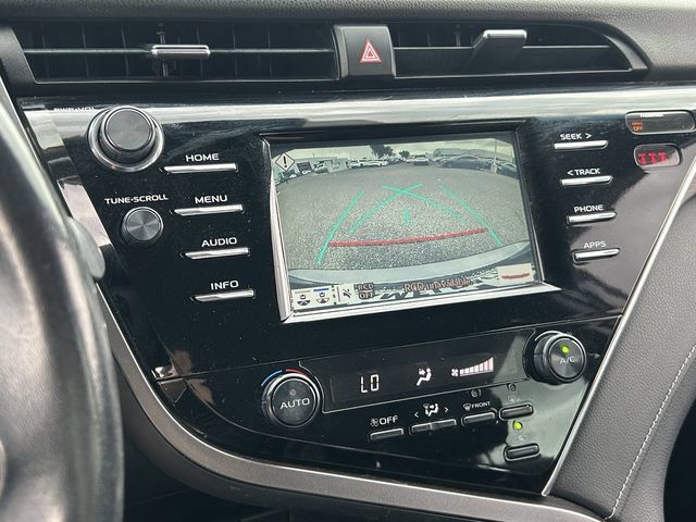 Used 2018 Toyota Camry SE w/ Convenience Package FWD image 29