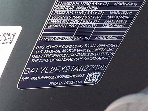 New 2026 Land Rover Range Rover Velar Dynamic SE image 17