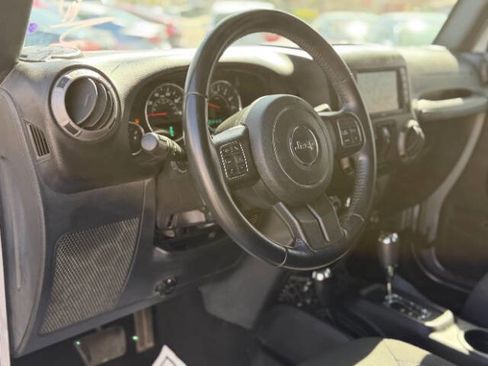 Used 2017 Jeep Wrangler Unlimited Sport w/ Quick Order Package 24S AWD/4WD image 8