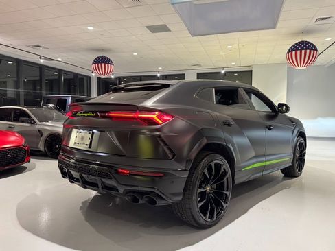 Used 2020 Lamborghini Urus image 7