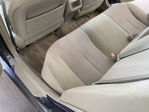 Used 2011 Toyota Camry LE FWD image 27