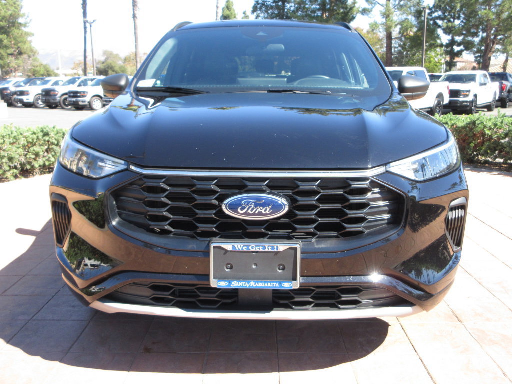 Certified 2023 Ford Escape ST-Line w/ Tech Pack #1 AWD/4WD image 8