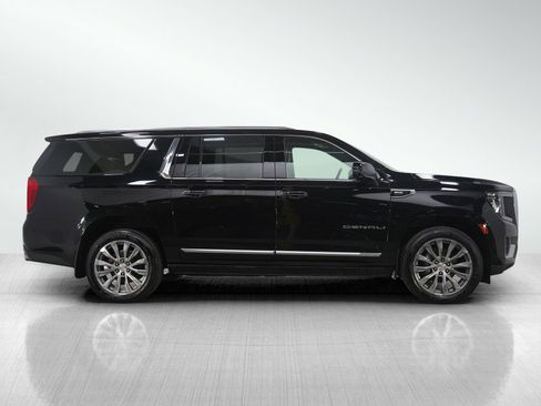 Used 2023 GMC Yukon XL Denali image 6