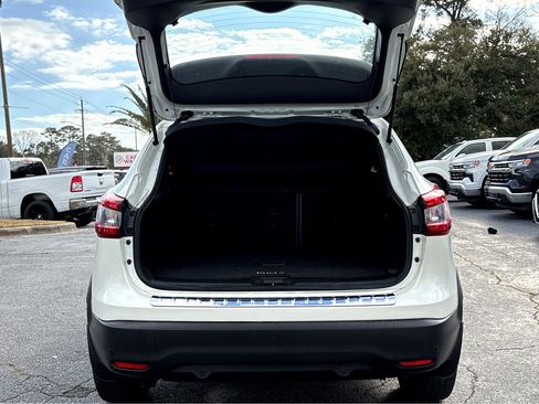 Used 2022 Nissan Rogue Sport SV image 21