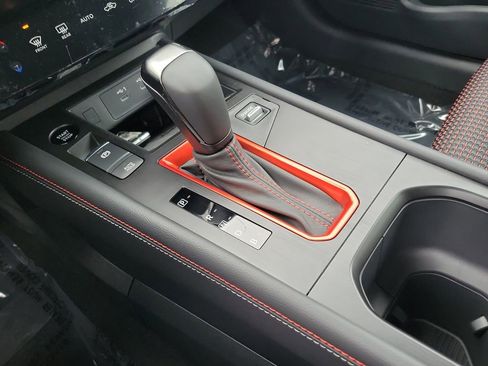 New 2026 Nissan Kicks SR w/ Illumination Package image 10