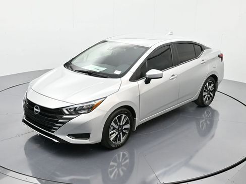 New 2025 Nissan Versa SV w/ Trunk Package FWD image 26