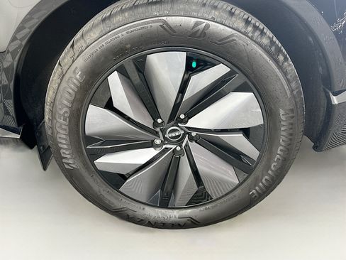 Used 2023 Nissan Ariya FWD image 11