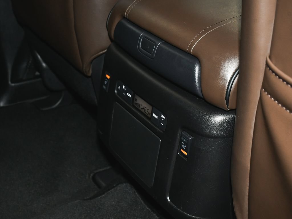 Used 2024 Nissan Armada Platinum w/ Captain's Chairs Package AWD/4WD image 48