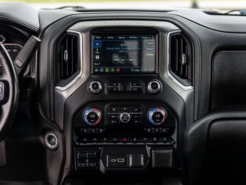 Used 2020 GMC Sierra 1500 Denali w/ Denali Ultimate Package image 11