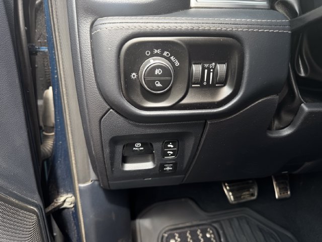 Used 2023 RAM 1500 Limited AWD/4WD image 18