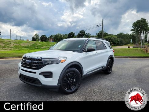 Certified 2022 Ford Explorer XLT RWD image 1