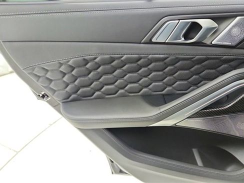 Used 2025 BMW X6 M Competition w/ Executive Package image 31
