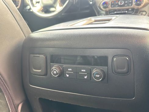 Used 2017 GMC Yukon Denali image 26