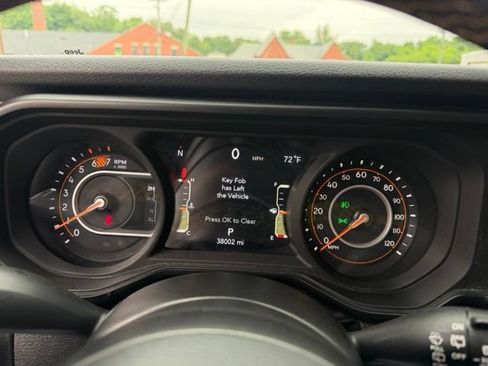 Used 2024 Jeep Wrangler Sport AWD/4WD image 18