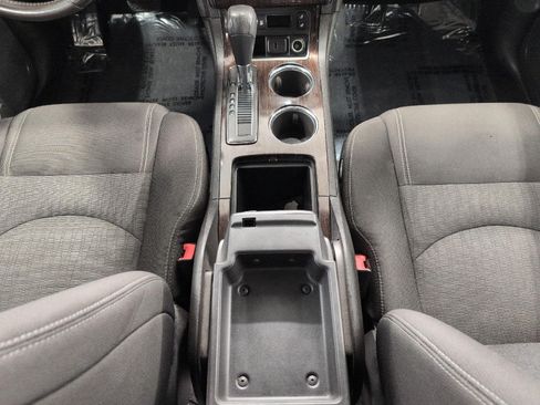 Used 2016 Chevrolet Traverse LT w/ Style and Technology Package FWD image 17