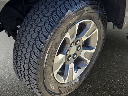 Used 2017 Chevrolet Colorado Z71 image 33