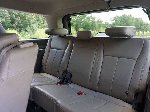 Used 2019 Ford Expedition XLT w/ Equipment Group 202A RWD image 19