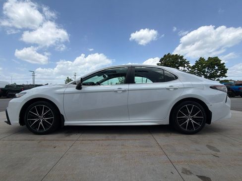 Used 2024 Toyota Camry SE FWD image 10