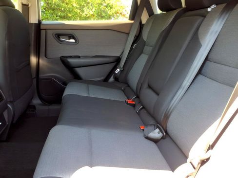 Used 2023 Nissan Rogue SV AWD/4WD image 11