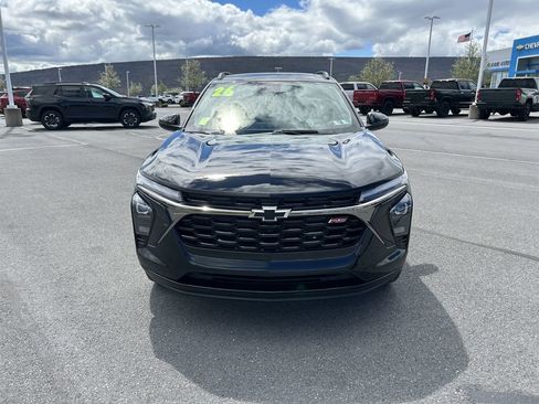 New 2026 Chevrolet Trax RS w/ Sunroof Package FWD image 2