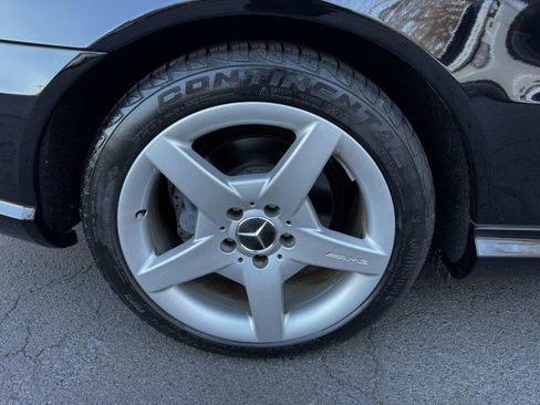 Used 2005 Mercedes-Benz CLK 500 Coupe image 37