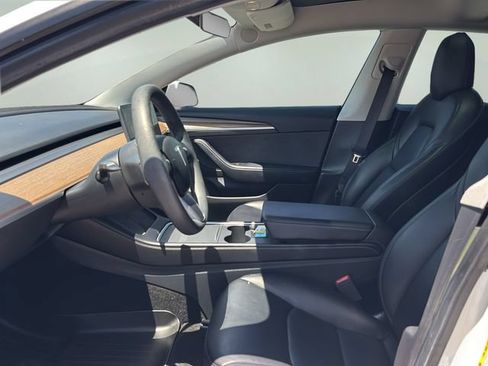 Used 2021 Tesla Model 3 Standard Range Plus RWD image 17
