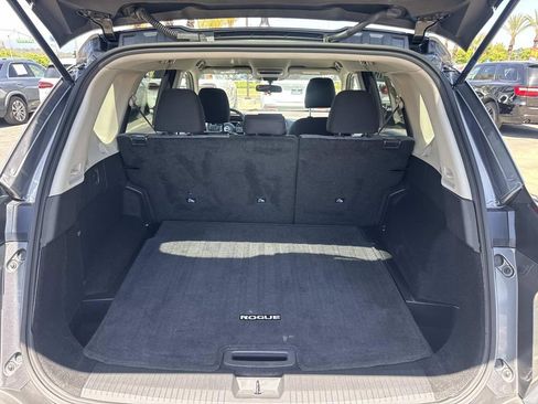 Used 2022 Nissan Rogue SV FWD image 24