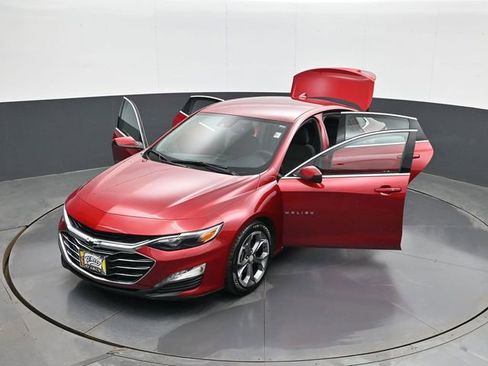 Used 2024 Chevrolet Malibu LT w/ LPO, Floor Liner Package image 30