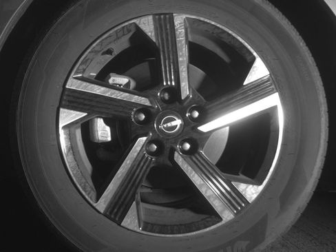 Used 2025 Nissan Sentra SV FWD image 15