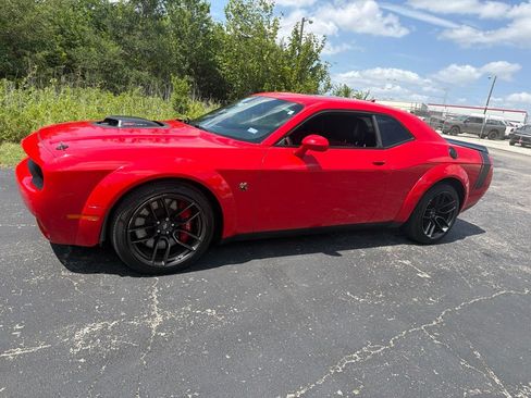 Used 2022 Dodge Challenger R/T Scat Pack RWD image 3