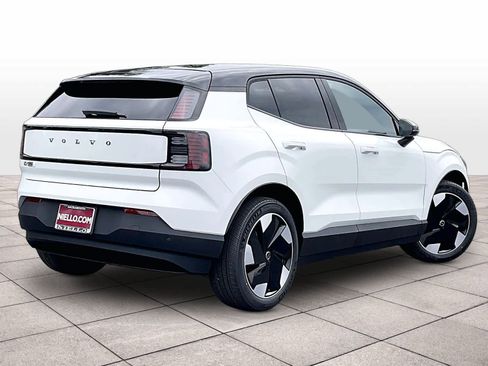 New 2026 Volvo EX30 Plus w/ Protection Package image 4
