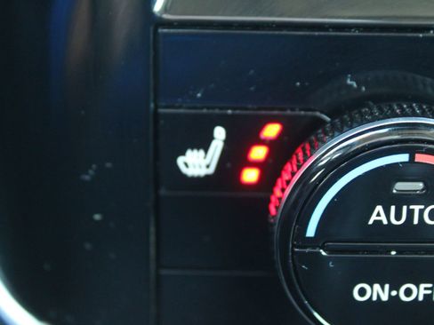 Used 2021 Nissan Rogue SV w/ Premium Package image 44