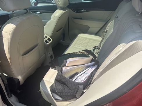 Used 2022 Buick Envision Avenir w/ Safety Package FWD image 37