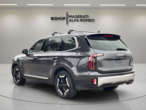 Used 2024 Kia Telluride EX FWD image 4