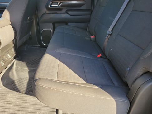 Used 2024 Chevrolet Silverado 2500 LT image 17